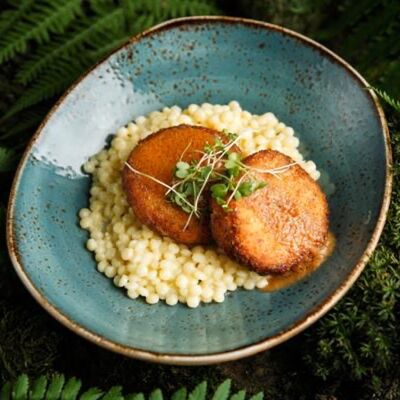 Котлеты с горбушей и пастой птиптим в 8 seconds pub по цене 430 ₽