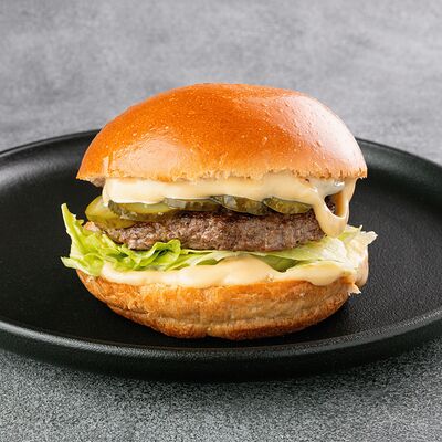 Классический бургер в Holy Hotdoggers по цене 590 ₽