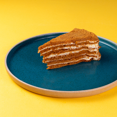 Медовик в Handy Place по цене 255 ₽