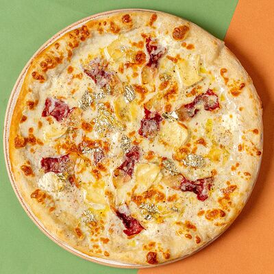 Пицца Сыр, бекон и трюфель в PastaMore по цене 890 ₽