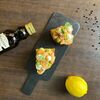 Брускетта с лососем и гуакамоле в PizzAmore по цене 810