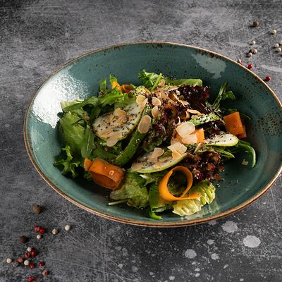 Большой зелёный салат с авокадо в Фарш бургер халяль по цене 1990 ₽