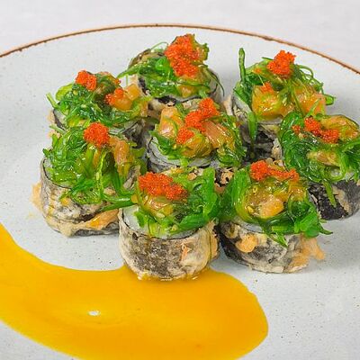 Сяке Чукка Фрай Маки в Луиджи & Тосё по цене 389