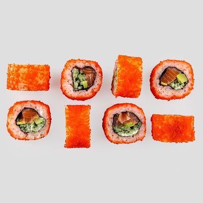Ролл Калифорния с лососем в Mad по цене 620 ₽