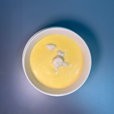 Овощной крем-суп с фрикадельками из индейки в Парнас по цене 260 ₽