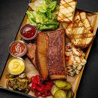 Сет на 2-3 персоны в MEAT HAPPENS BBQ