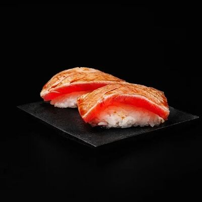 Суши опаленные тунец в Sushi please по цене 450 ₽