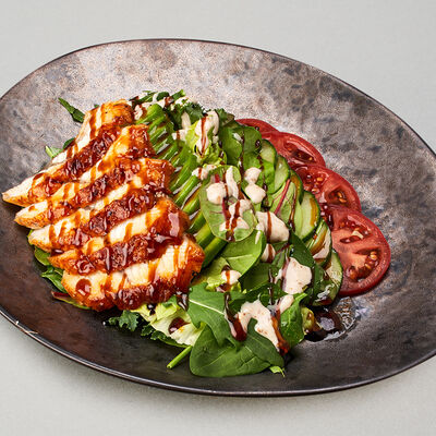 Салат с угрем в Gaijin по цене 1000 ₽