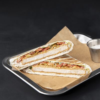 Буррито с курицей в Gellert Bar по цене 460 ₽