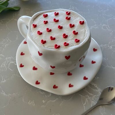 Необычная кружка-подарок сердечков Амрита по цене 2600 ₽