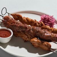 Ражничи из свиной шеи в Grand Fish Veranda
