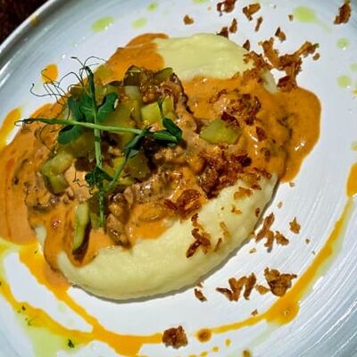 Бефстроганов из говядины с пюре в Seasons по цене 950 ₽