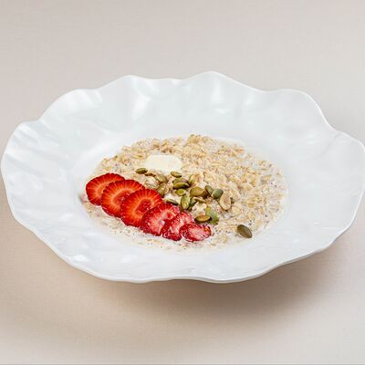 Каша овсянная с клубникой в Мармарис по цене 1685 ₸