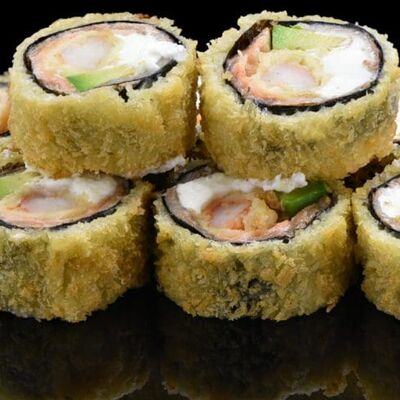 Жареный ролл с креветкой в Sushi time по цене 115000 сум