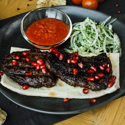 Куриная печень в жировой сетке с сердечками, орехами и гранатом в Победа по цене 540