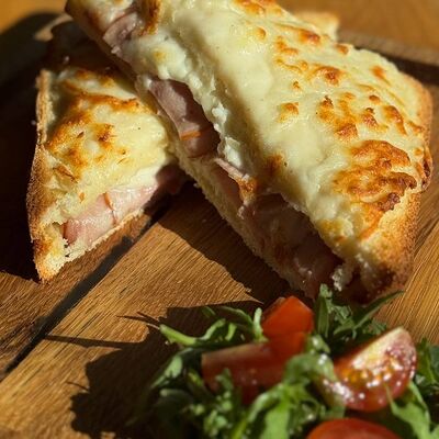 Крок-месье в Кофейня Любимая Сова по цене 560 ₽