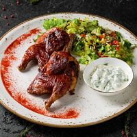 Цыплёнок табака в Lamajo GRILL