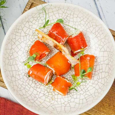 Запеченные перцы с мягким сыром в Eat fresh по цене 430 ₽