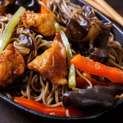 Гречневая лапша с курицей в Чайна Тун по цене 260