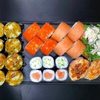 Сет Сакура в Hiro суши-бар