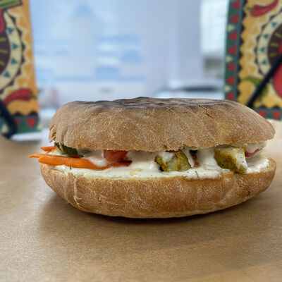 Буррито с фаршем в булке в Burritos по цене 275 ₽