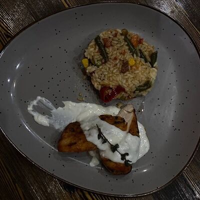 Куриное филе с рисом и овощами в RAKETA по цене 560 ₽