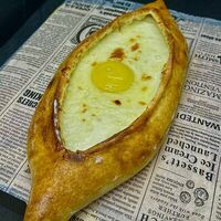 Хачапури по-аджарски в Кафе сон у моря