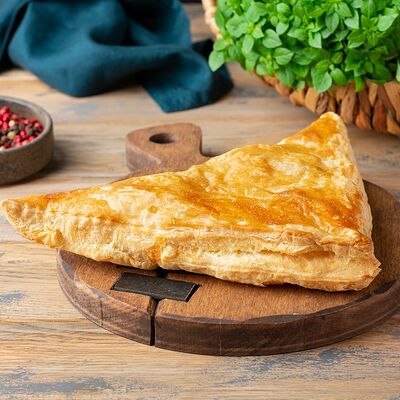 Хачапури слоеное с сыром в Хлебное место по цене 170 ₽