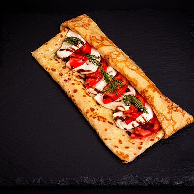 Блин с томатами и моцареллой в Кофе блин по цене 359 ₽