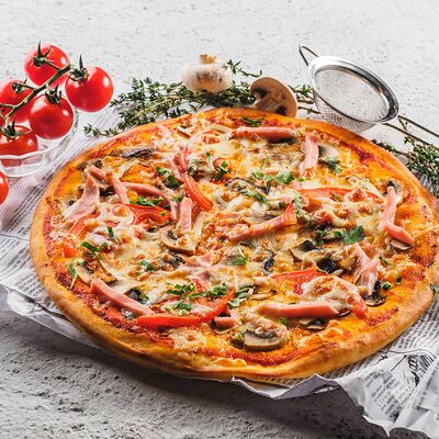 Пицца Ветчина и грибы в Maki Family по цене 319