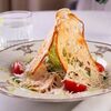 Цезарь с куриной грудкой в Лобби бар по цене 780