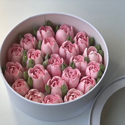 Розовые зефирные тюльпаны в Fujibox по цене 2500 ₽