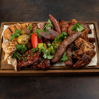 Сет Мясной на компанию в Город детей по цене 4700 ₽