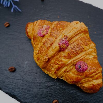 Круассан смородина-заварной крем в Два зерна по цене 204 ₽