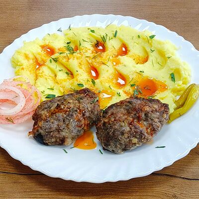 Котлеты говяжьи с гарниром в Плов халяль 1 по цене 420 ₽