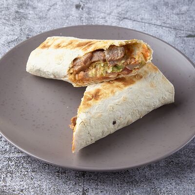 Шаурма с куриной грудкой в Тим Шашлык & Бургер по цене 430 ₽