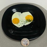 Яичница глазуньяв Райский дворик