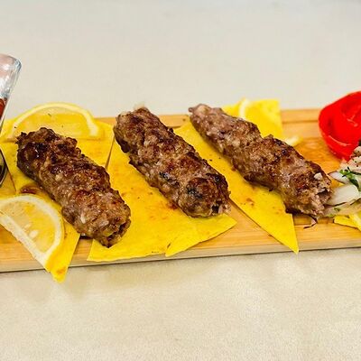 Люля-кебаб из говядины в Чайхана Айва по цене 590 ₽