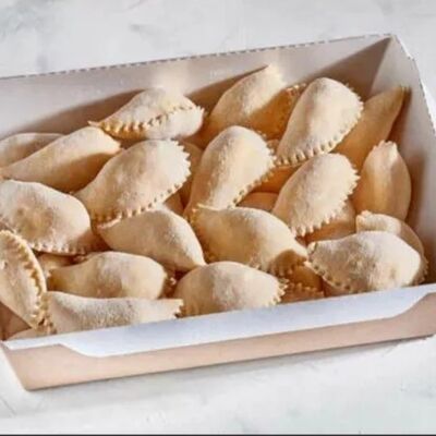 Вареники с творогом с сюрпризамив Патисари по цене 720 ₽