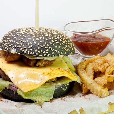 Гамбургер Черный папа в Hot-Pizza по цене 560 ₽