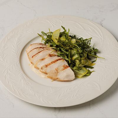 Куриная грудка с цитрусовым салатом в Облака по цене 1030 ₽