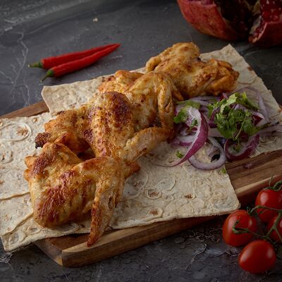 Шашлык из куриных крылышек в Горячий мангал по цене 500 ₽