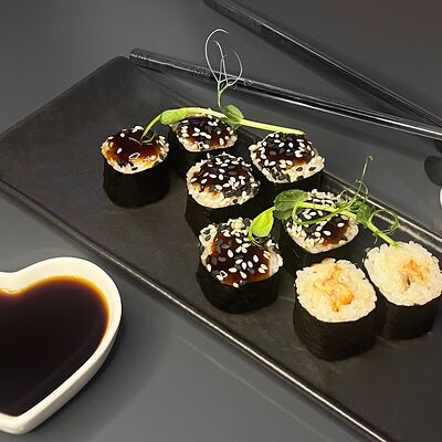 Маки с угрём в От Нафани по цене 360 ₽