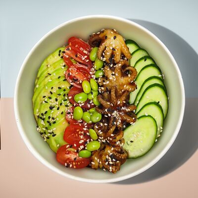 Поке с осьминогамив Mad Chicken по цене 780 ₽