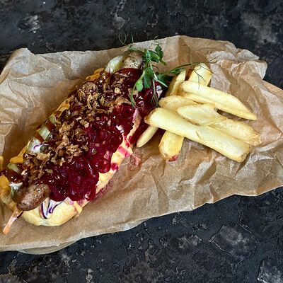 Митрайет с бельгийскими колбасками в The Legend 84 по цене 750 ₽