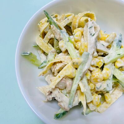 Салат с яичными блинчиками в НИРВАНА Арт бар по цене 170 ₽