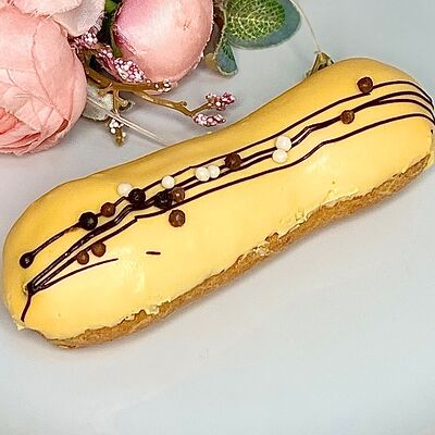 Эклер манго-маракуйяв Чарли Чаплин по цене 195 ₽