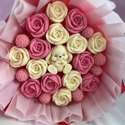 №8 Букет из шоколада с кроликом в Цветы из шоколада по цене 1500 ₽