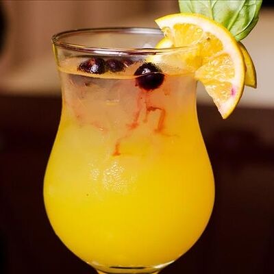 Лимонад ананасовый в PlutuS Resto Club по цене 150 ₽