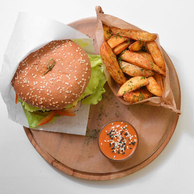 Веджибургер гриль в Вегетарианское кафе Мантра Бар по цене 510 ₽